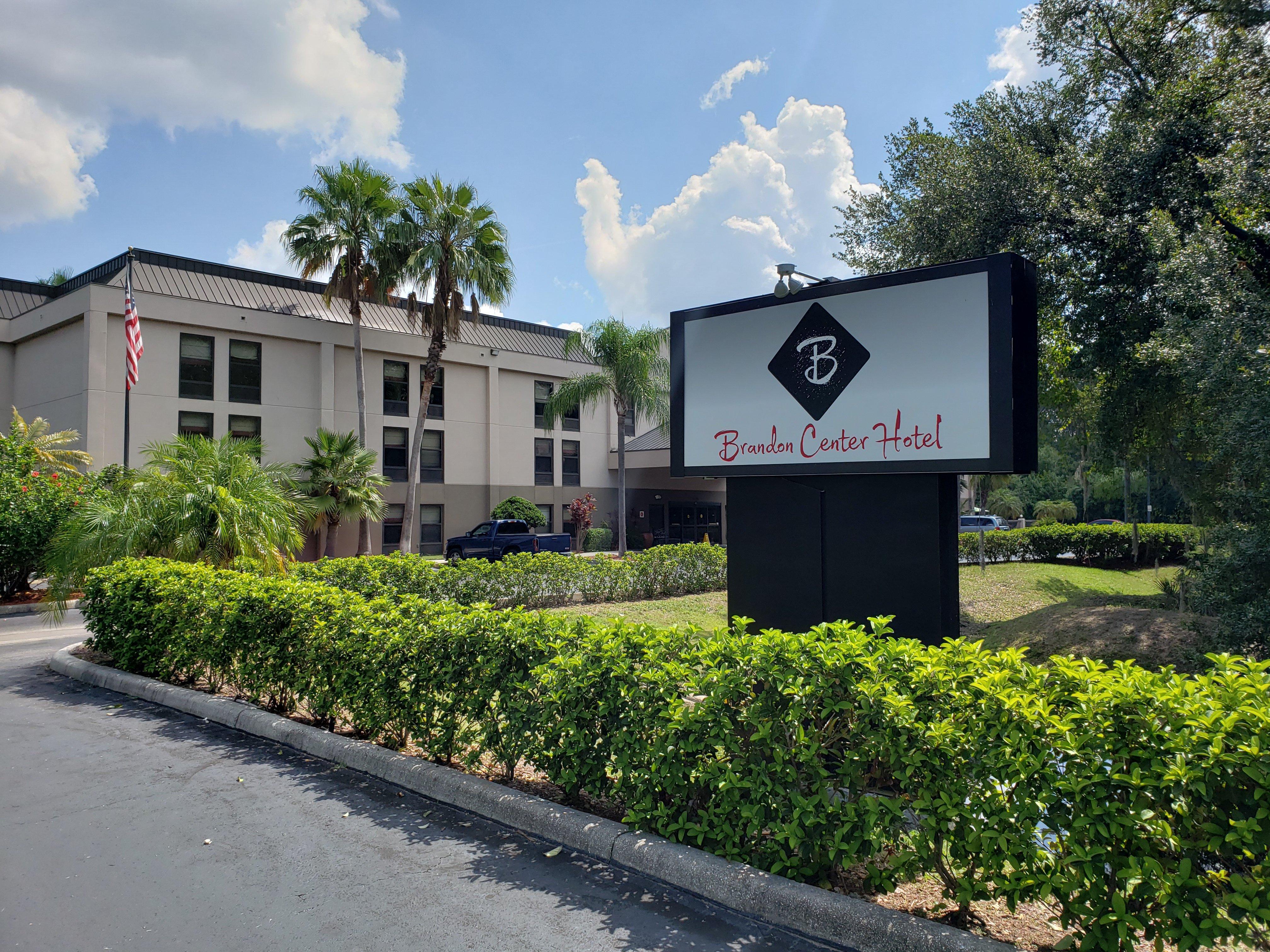 Spark By Hilton Tampa Brandon Heartland Exterior photo