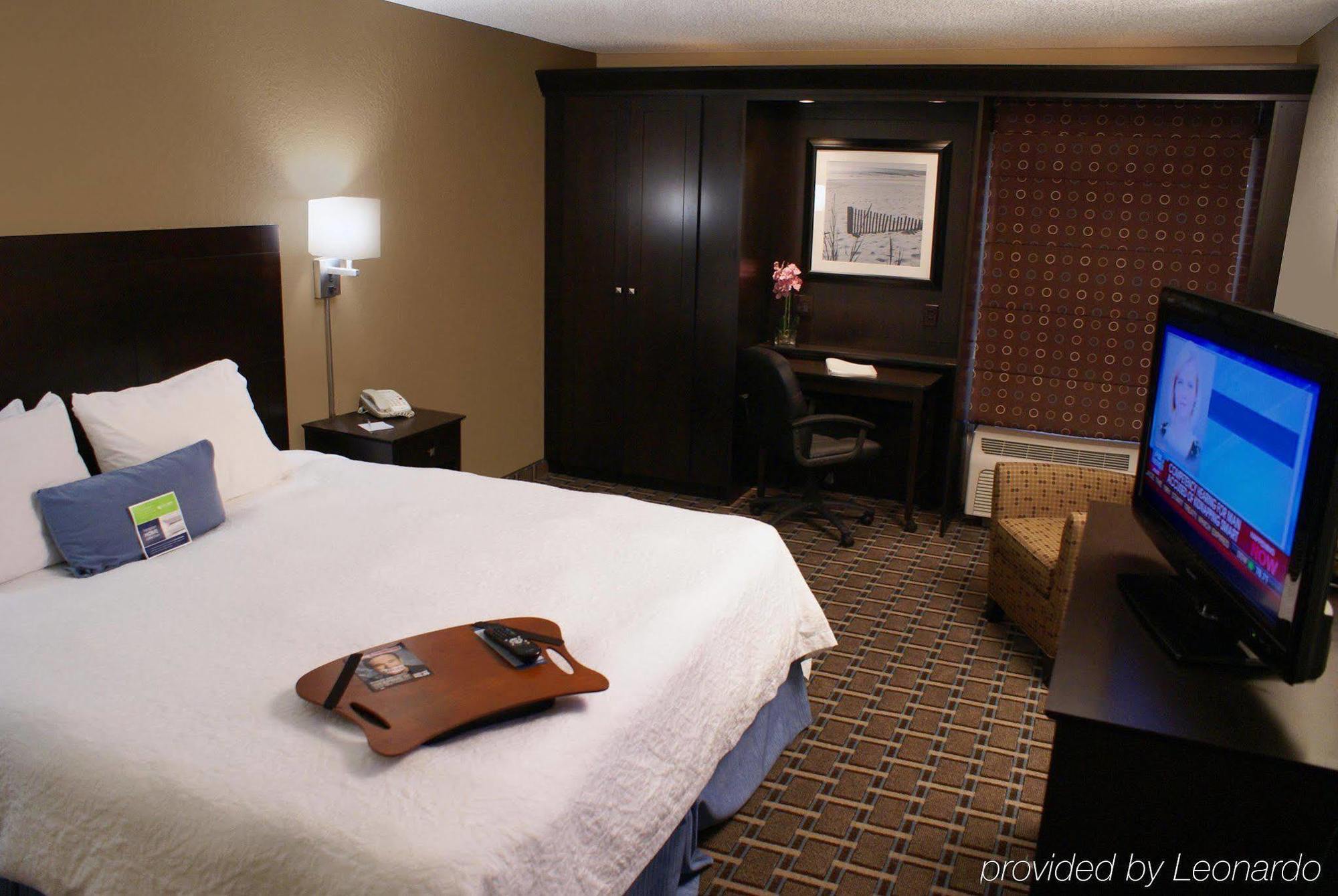 Spark By Hilton Tampa Brandon Heartland Room photo